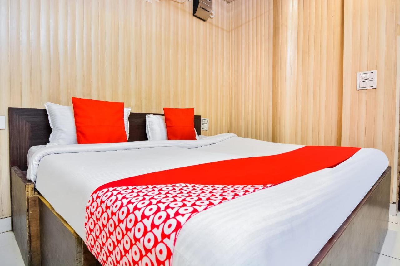 Oyo 46152 Hotel Neelam Karnāl 외부 사진