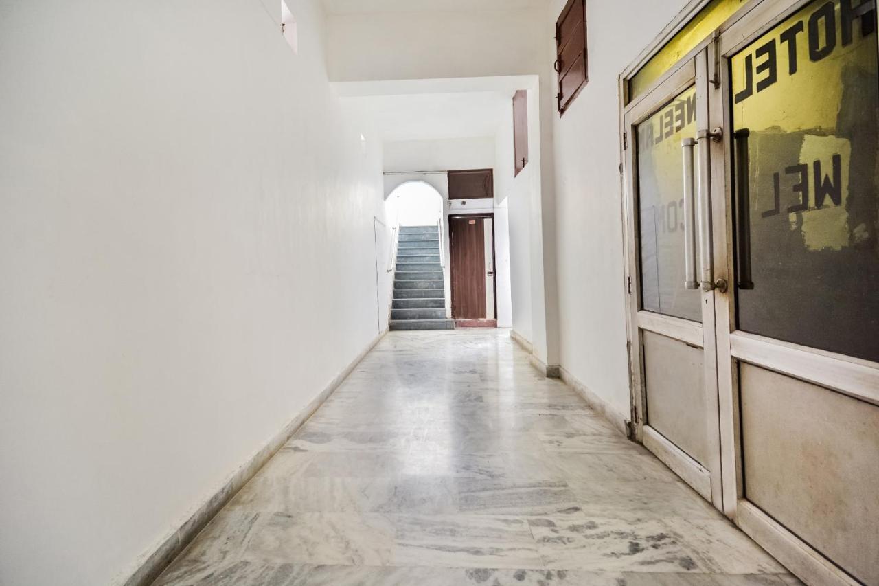 Oyo 46152 Hotel Neelam Karnāl 외부 사진